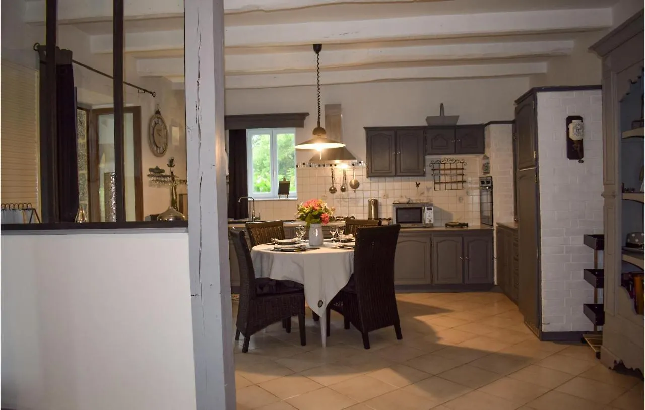 Cozy Home In Trezelan-Begard With Kitchen 0*, Trezelan