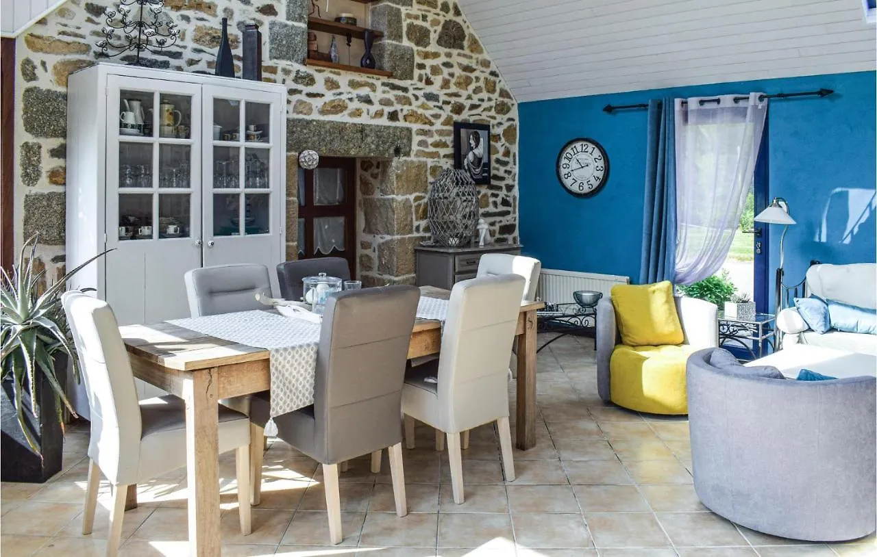 Cozy Home In Trezelan-Begard With Kitchen 0*, Trezelan